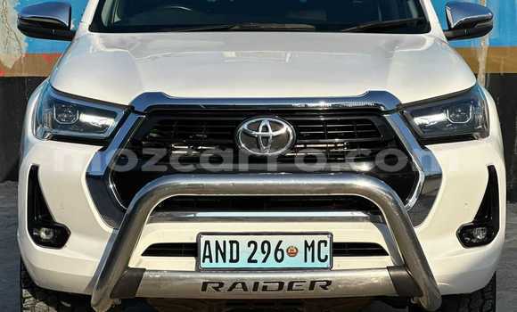 Nunua Mpya Toyota Hilux Nyeupe Gari ndani ya Maputo nchini Maputo