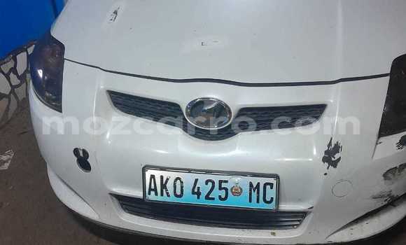 Comprar Usado Toyota Ractis Branco Carro em Maputo em Maputo