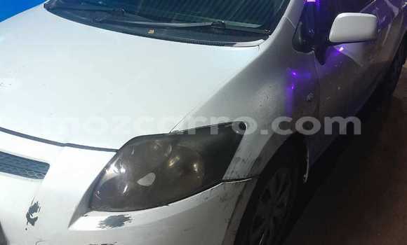 Comprar Usado Toyota Ractis Branco Carro em Maputo em Maputo Comprar Usado Toyota Ractis Branco Carro em Maputo em Maputo