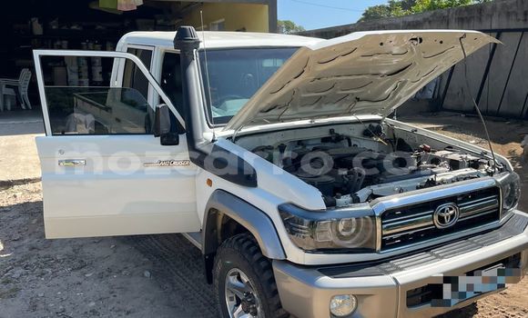 Tenga Tsaru Toyota Land Cruiser Chena Mota in Maputo in Maputo Tenga Tsaru Toyota Land Cruiser Chena Mota in Maputo in Maputo