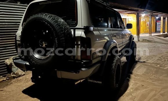 Comprar Usado Toyota Land Cruiser De outros Carro em Maxixe em Inhambane Comprar Usado Toyota Land Cruiser De outros Carro em Maxixe em Inhambane