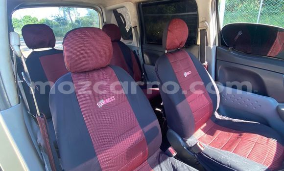 Comprar Usado Toyota FunCargo De outros Carro em Maputo em Maputo Comprar Usado Toyota FunCargo De outros Carro em Maputo em Maputo