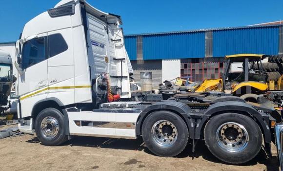 Tenga Tsaru Volvo F4 Chena Rori in Maputo in Maputo Tenga Tsaru Volvo F4 Chena Rori in Maputo in Maputo