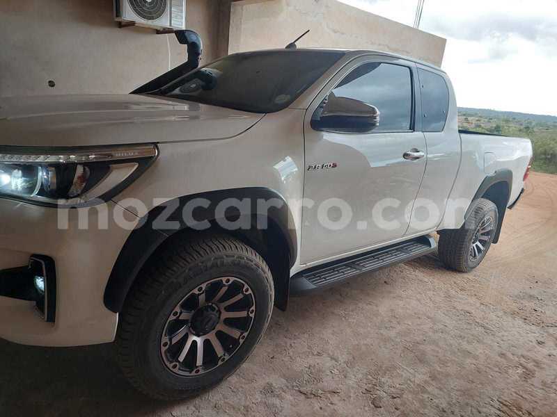 Big with watermark toyota hilux maputo maputo 22401