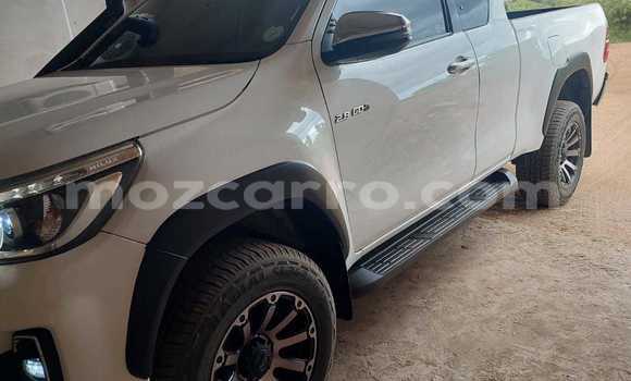 Comprar Usado Toyota Hilux Branco Carro em Maputo em Maputo Comprar Usado Toyota Hilux Branco Carro em Maputo em Maputo