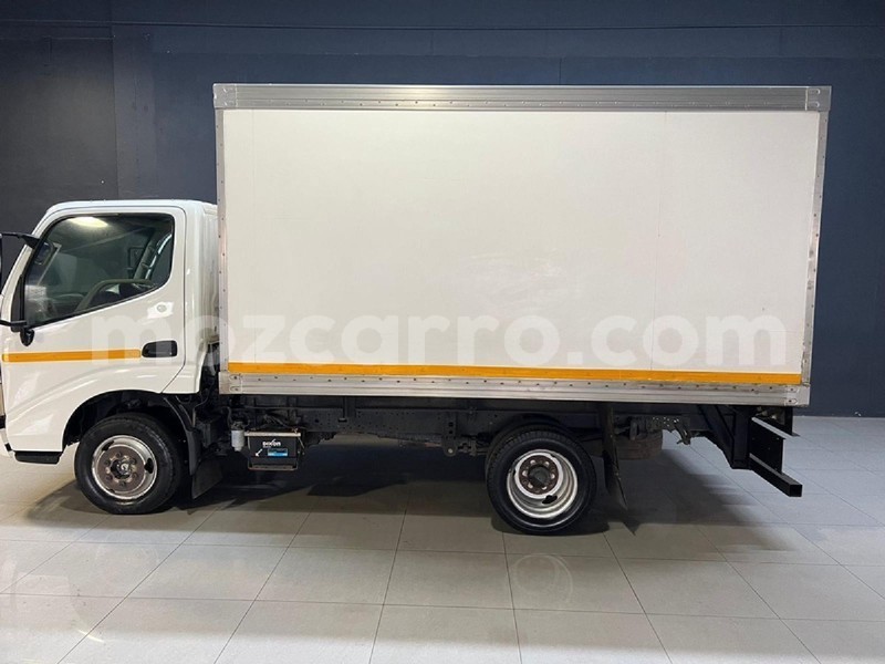 Big with watermark toyota dyna maputo maputo 22402