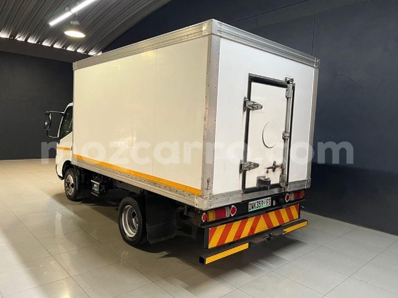 Big with watermark toyota dyna maputo maputo 22402