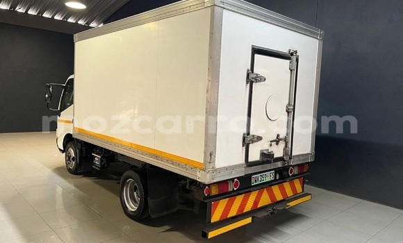 Comprar Usado Toyota Dyna Branco Caminhão em Maputo em Maputo Comprar Usado Toyota Dyna Branco Caminhão em Maputo em Maputo