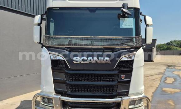 Nunua Ilio tumika Scania R420 Nyeupe Lori ndani ya Maputo nchini Maputo Nunua Ilio tumika Scania R420 Nyeupe Lori ndani ya Maputo nchini Maputo