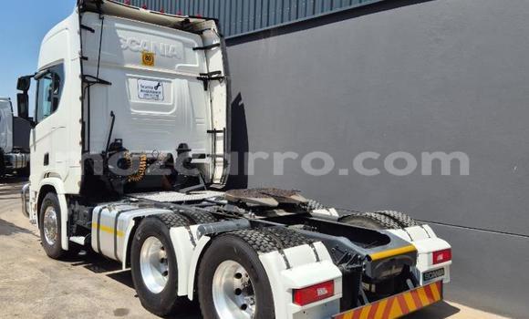 Nunua Ilio tumika Scania R420 Nyeupe Lori ndani ya Maputo nchini Maputo Nunua Ilio tumika Scania R420 Nyeupe Lori ndani ya Maputo nchini Maputo