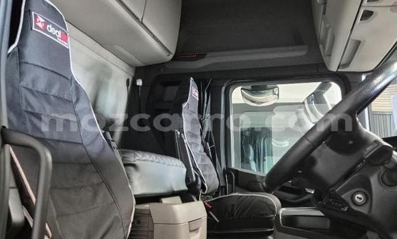 Nunua Ilio tumika Scania R420 Nyeupe Lori ndani ya Maputo nchini Maputo Nunua Ilio tumika Scania R420 Nyeupe Lori ndani ya Maputo nchini Maputo