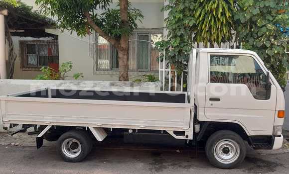 Comprar Usado Toyota Dyna Branco Caminhão em Maputo em Maputo Comprar Usado Toyota Dyna Branco Caminhão em Maputo em Maputo