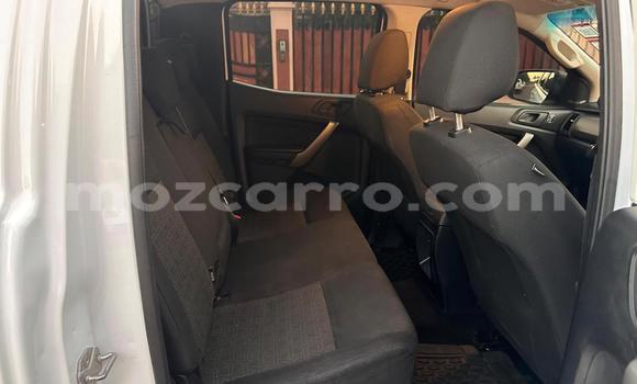 Comprar Novo Nissan Navara Branco Carro em Maputo em Maputo Comprar Novo Nissan Navara Branco Carro em Maputo em Maputo