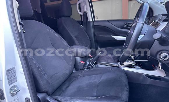 Comprar Novo Nissan Navara Branco Carro em Maputo em Maputo Comprar Novo Nissan Navara Branco Carro em Maputo em Maputo