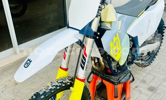 Comprar Usado Husqvarna FC Bege Moto em Maputo em Maputo
