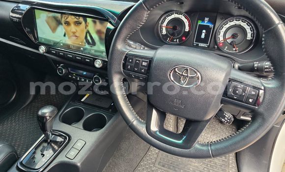 Comprar Usado Toyota Hiluxe Revo Branco Carro em Maputo em Maputo Comprar Usado Toyota Hiluxe Revo Branco Carro em Maputo em Maputo