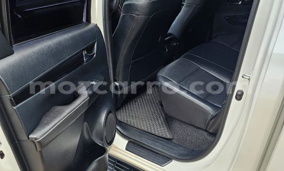 Comprar Usado Toyota Hiluxe Revo Branco Carro em Maputo em Maputo Comprar Usado Toyota Hiluxe Revo Branco Carro em Maputo em Maputo