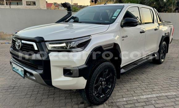 Tenga Itsva Toyota Hiluxe Revo Chena Mota in Maputo in Maputo