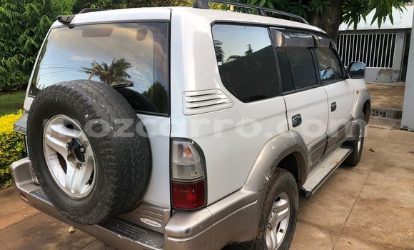 Buy Used Toyota Land Cruiser Prado White Car in Maputo in Maputo Buy Used Toyota Land Cruiser Prado White Car in Maputo in Maputo