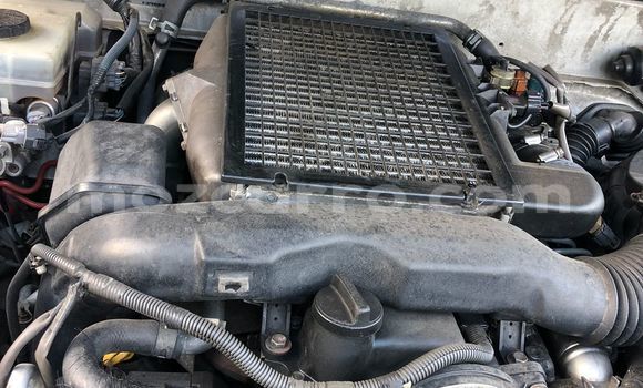 Buy Used Toyota Land Cruiser Prado White Car in Maputo in Maputo Buy Used Toyota Land Cruiser Prado White Car in Maputo in Maputo