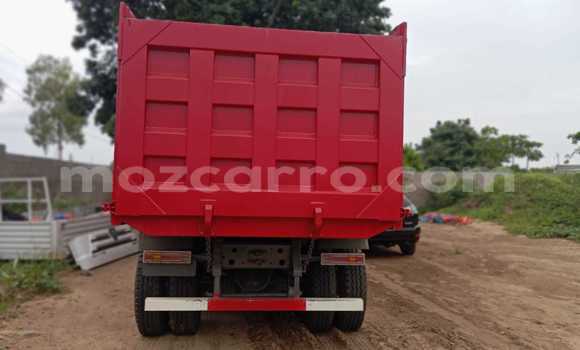 Tenga Tsaru Simca 1300/1500 Tsvuku Mota in Maputo in Maputo Tenga Tsaru Simca 1300/1500 Tsvuku Mota in Maputo in Maputo