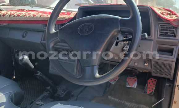 Buy Used Toyota Hilux White Car in Maputo in Maputo Buy Used Toyota Hilux White Car in Maputo in Maputo