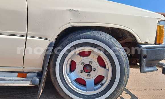 Buy Used Toyota Hilux White Car in Maputo in Maputo Buy Used Toyota Hilux White Car in Maputo in Maputo