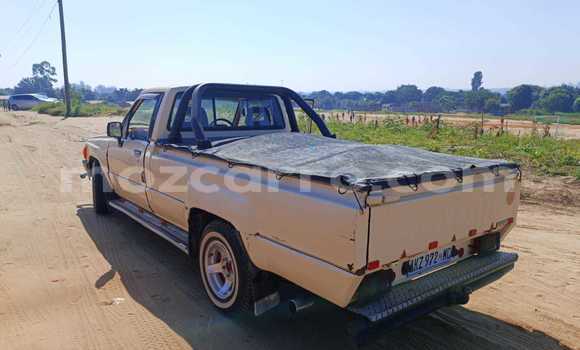 Buy Used Toyota Hilux White Car in Maputo in Maputo Buy Used Toyota Hilux White Car in Maputo in Maputo
