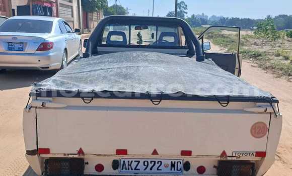 Buy Used Toyota Hilux White Car in Maputo in Maputo Buy Used Toyota Hilux White Car in Maputo in Maputo