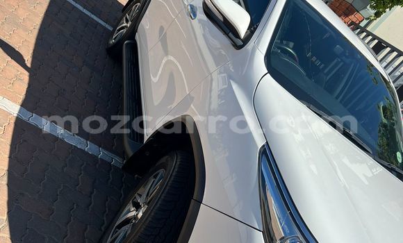 Nunua Ilio tumika Toyota Fortuner Nyeupe Gari ndani ya Maputo nchini Maputo Nunua Ilio tumika Toyota Fortuner Nyeupe Gari ndani ya Maputo nchini Maputo
