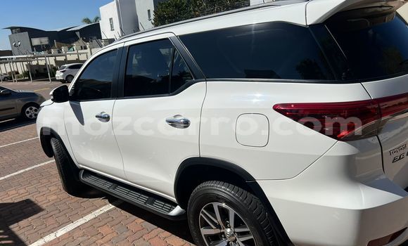 Nunua Ilio tumika Toyota Fortuner Nyeupe Gari ndani ya Maputo nchini Maputo Nunua Ilio tumika Toyota Fortuner Nyeupe Gari ndani ya Maputo nchini Maputo