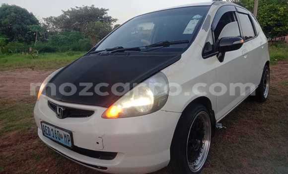 Comprar Usado Honda Fit Branco Carro em Maputo em Maputo Comprar Usado Honda Fit Branco Carro em Maputo em Maputo