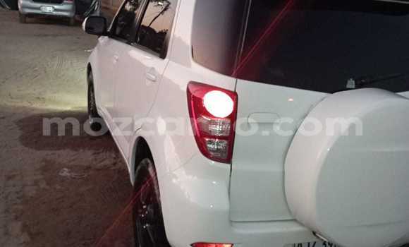 Comprar Usado Toyota Rush Branco Carro em Maputo em Maputo Comprar Usado Toyota Rush Branco Carro em Maputo em Maputo