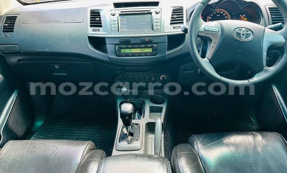 Comprar Novo Toyota Hilux Branco Carro em Maputo em Maputo Comprar Novo Toyota Hilux Branco Carro em Maputo em Maputo