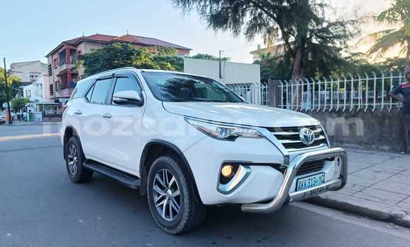 Tenga Tsaru Toyota Fortuner Chena Mota in Maputo in Maputo Tenga Tsaru Toyota Fortuner Chena Mota in Maputo in Maputo