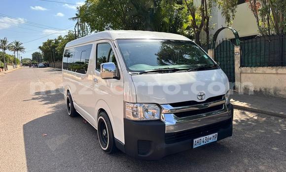 Comprar Usado Toyota Hiace Branco Carro em Maputo em Maputo Comprar Usado Toyota Hiace Branco Carro em Maputo em Maputo