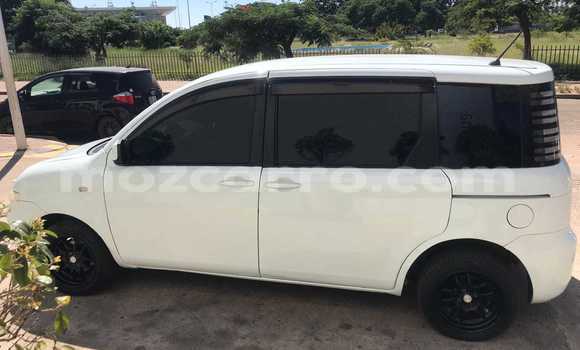 Buy Used Toyota Sienta White Car in Maputo in Maputo Buy Used Toyota Sienta White Car in Maputo in Maputo