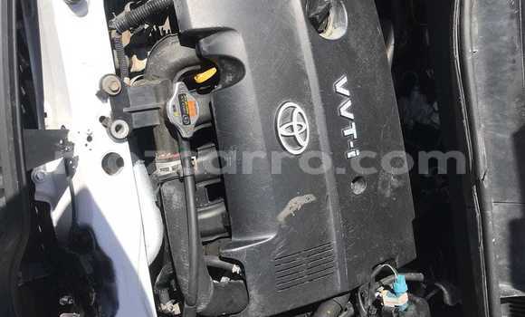 Buy Used Toyota Sienta White Car in Maputo in Maputo Buy Used Toyota Sienta White Car in Maputo in Maputo