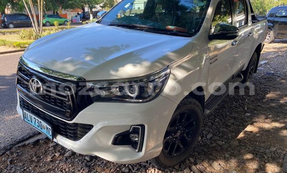 Comprar Novo Toyota Hilux Branco Carro em Maputo em Maputo Comprar Novo Toyota Hilux Branco Carro em Maputo em Maputo