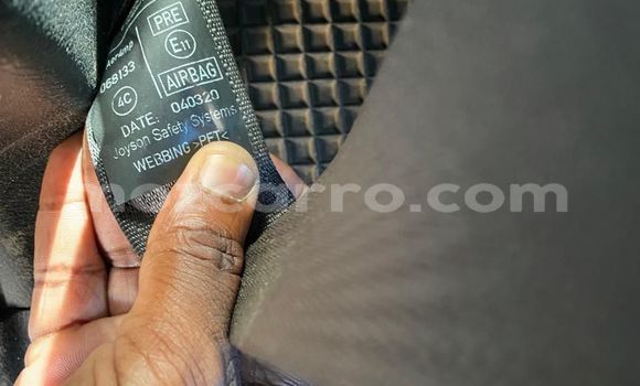 Comprar Novo Toyota Hilux Branco Carro em Maputo em Maputo Comprar Novo Toyota Hilux Branco Carro em Maputo em Maputo