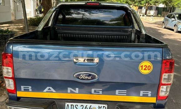 Comprar Usado Mazda BT-50 Azul Carro em Maputo em Maputo Comprar Usado Mazda BT-50 Azul Carro em Maputo em Maputo