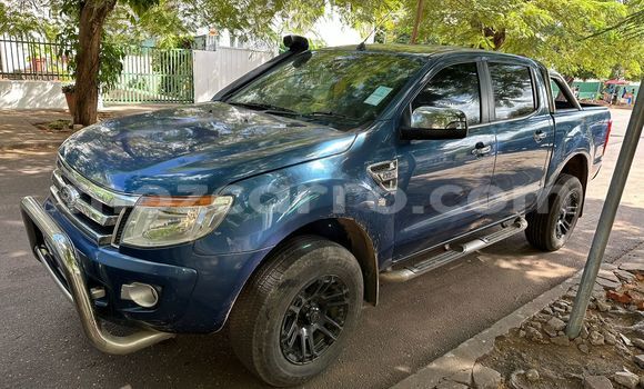 Comprar Usado Mazda BT-50 Azul Carro em Maputo em Maputo Comprar Usado Mazda BT-50 Azul Carro em Maputo em Maputo