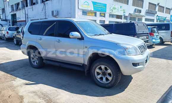 Nunua Ilio tumika Toyota Land Cruiser Prado Fedha Gari ndani ya Maputo nchini Maputo Nunua Ilio tumika Toyota Land Cruiser Prado Fedha Gari ndani ya Maputo nchini Maputo