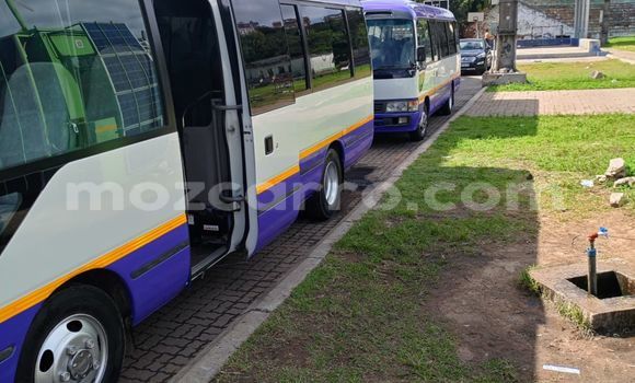 Nunua Ilio tumika Toyota Coaster Nyeupe Gari ndani ya Maputo nchini Maputo Nunua Ilio tumika Toyota Coaster Nyeupe Gari ndani ya Maputo nchini Maputo