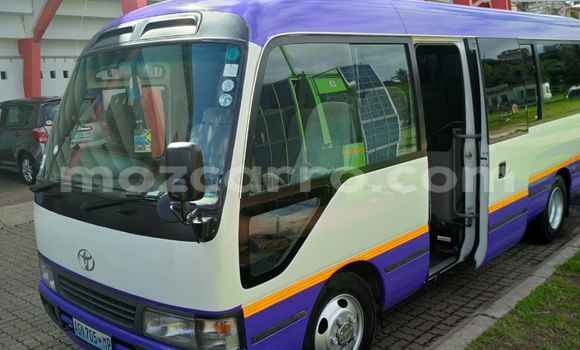 Nunua Ilio tumika Toyota Coaster Nyeupe Gari ndani ya Maputo nchini Maputo Nunua Ilio tumika Toyota Coaster Nyeupe Gari ndani ya Maputo nchini Maputo