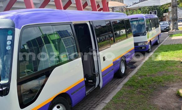 Nunua Ilio tumika Toyota Coaster Nyeupe Gari ndani ya Maputo nchini Maputo Nunua Ilio tumika Toyota Coaster Nyeupe Gari ndani ya Maputo nchini Maputo