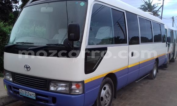 Nunua Ilio tumika Toyota Coaster Nyeupe Gari ndani ya Maputo nchini Maputo Nunua Ilio tumika Toyota Coaster Nyeupe Gari ndani ya Maputo nchini Maputo