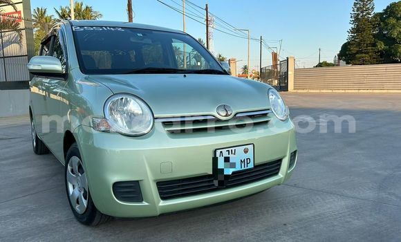 Nunua Ilio tumika Toyota Sienta Kijani Gari ndani ya Maputo nchini Maputo Nunua Ilio tumika Toyota Sienta Kijani Gari ndani ya Maputo nchini Maputo