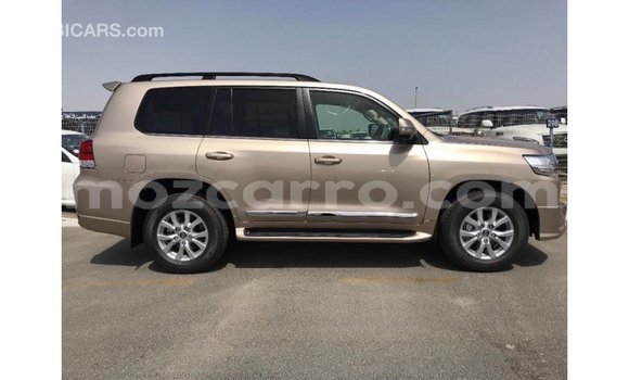 Tenga Imported Toyota Land Cruiser Zvimwe Mota in Import - Dubai in Cabo Delgado Tenga Imported Toyota Land Cruiser Zvimwe Mota in Import - Dubai in Cabo Delgado