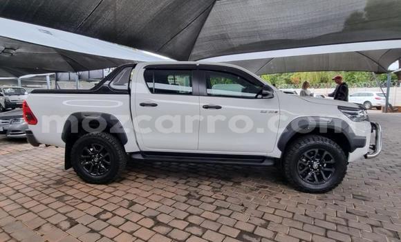 Buy Used Toyota Hilux White Car in Maputo in Maputo Buy Used Toyota Hilux White Car in Maputo in Maputo